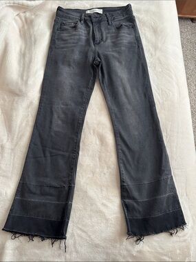 HIDDEN JEANS Women's Washed Black Flare Jeans with Raw Hem